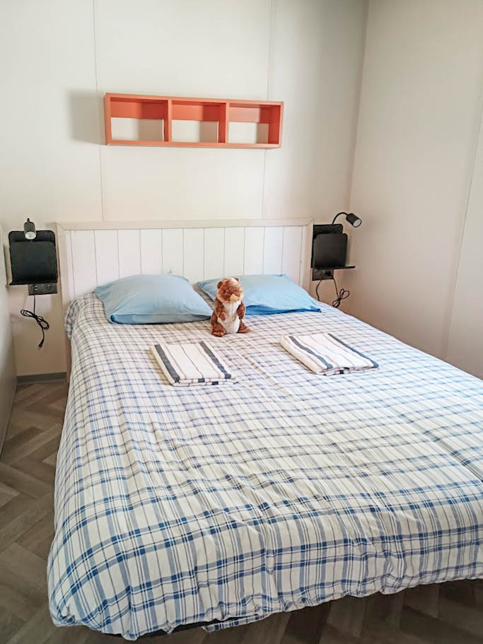 chambre lit double chalet